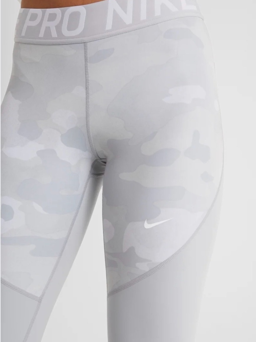 Nike Dri-FIT Light Gray Sport Tank and Leggings - Picture 3 of 12
